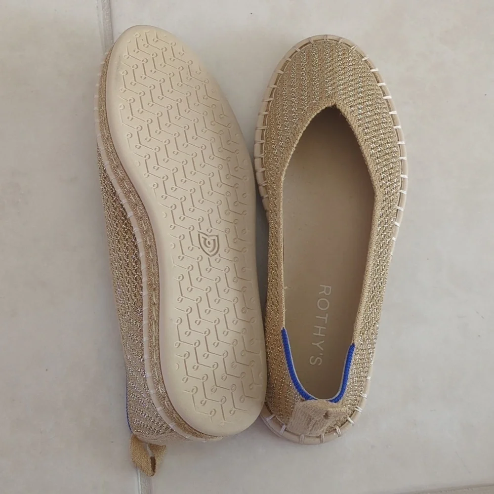 Rothy's Beige Espadrille Gold Thread Soft Breezy Beachy Vacation Flats Sz W6